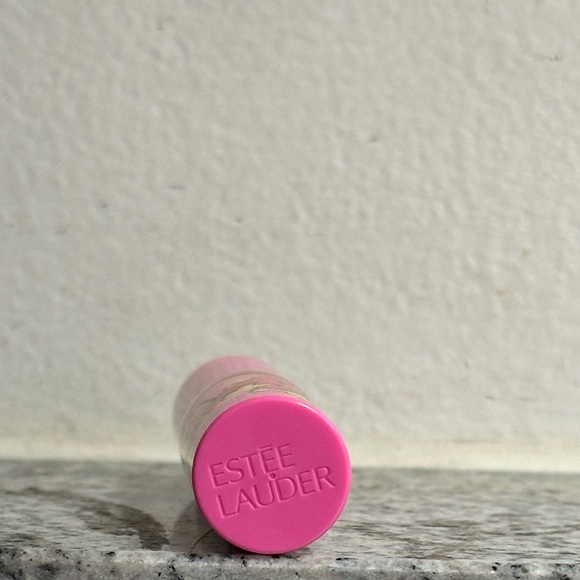 Estée Lauder limited edition lipstick - Picture 3 of 4